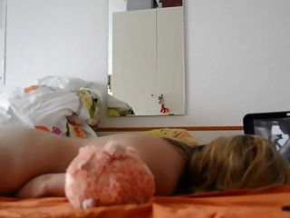 masturbate watching porn